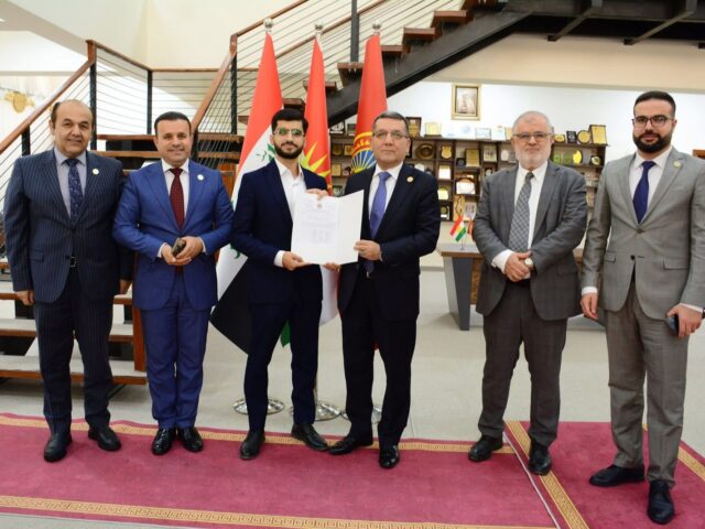 ڕێوڕەسمی بەخشینی بڕوانامە بەسەر سەرپەرشتیارانی قوتابییانی “فلسطین و یەمەن ” لە کۆلێژی ئەندازیاری بەشی پرۆگرامسازی و ئینفۆرماتیکس