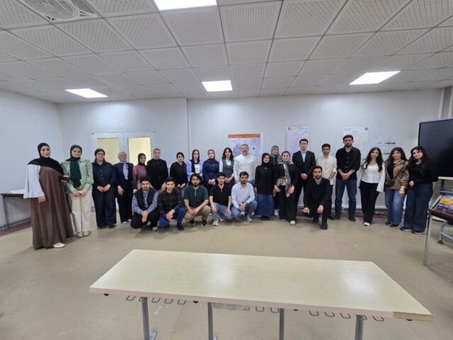 ئەنجامدانی چالاکییەک لەلایەن قوتابیانی پۆلی سێی بەشی جیۆماتیکس